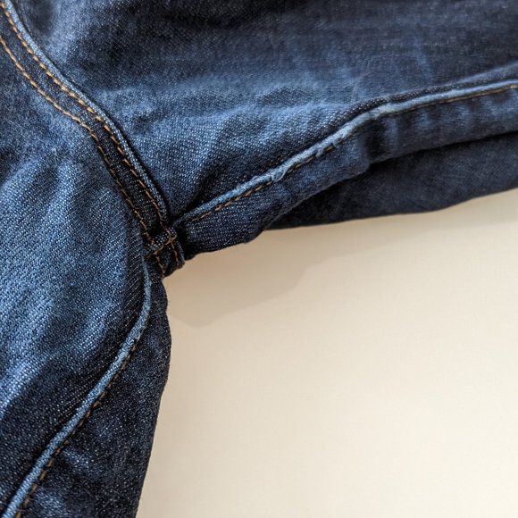 American Eagle Hi-Rise Jegging Super Super Stretch Dark Blue Size 2 Short - Picture 10 of 10